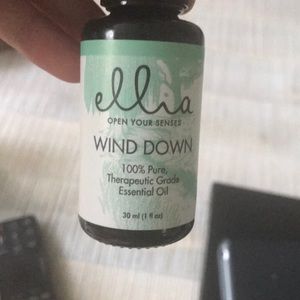 Ellia essential oil - Used about 10 drops